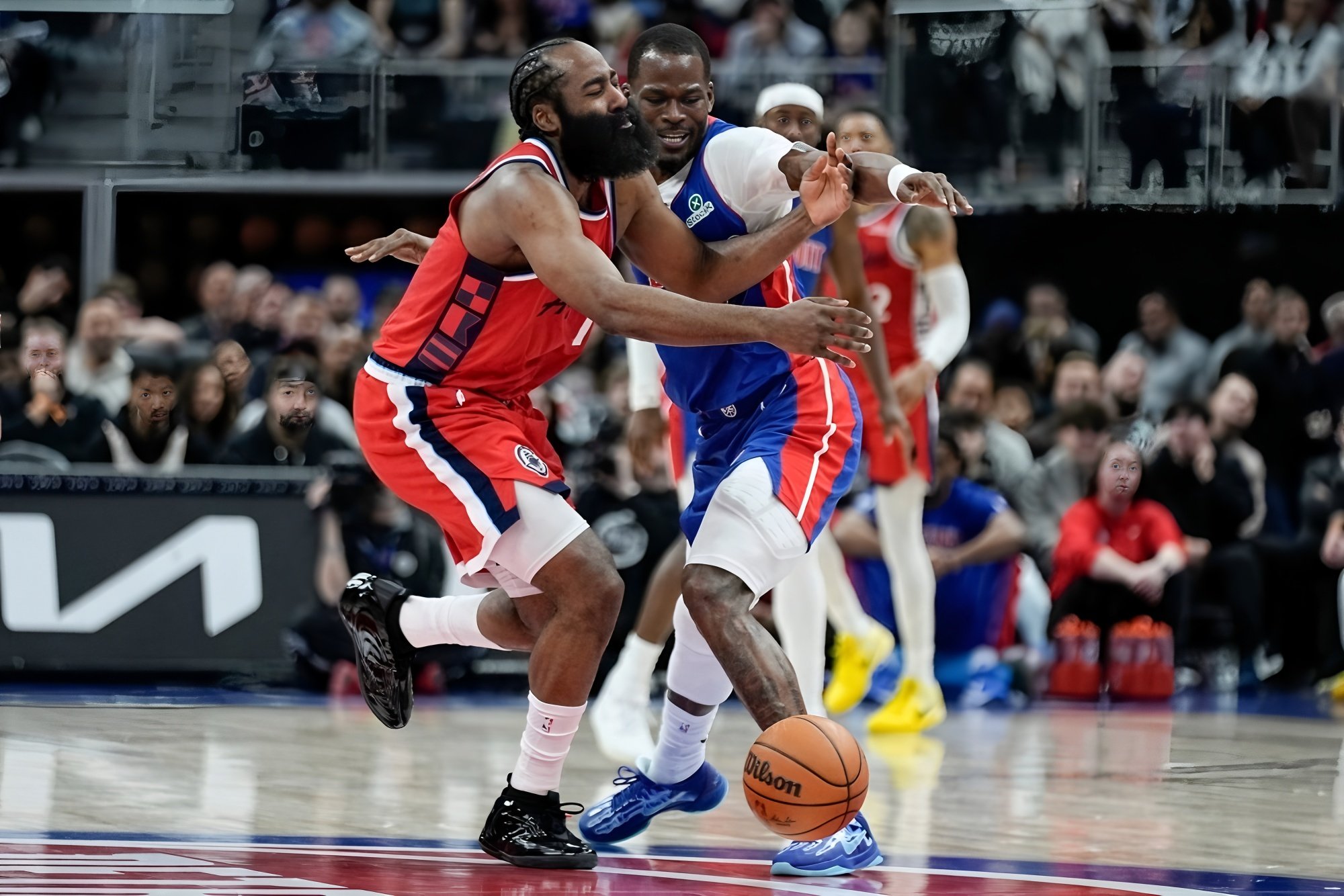 九游体育app-犹他爵士围绕NBA常规赛主帅复盘哈登在曼联比赛中连败，现场解说直呼：今晨尼斯调整名单以备法国杯的简单介绍